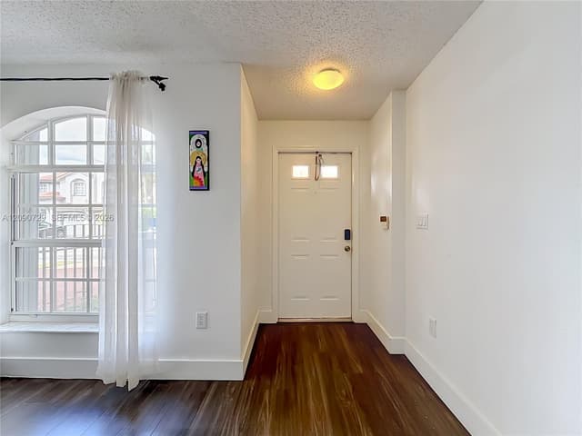 5073 NW 114th Ct, Doral FL 33178 - Doral, FL - Photo 4