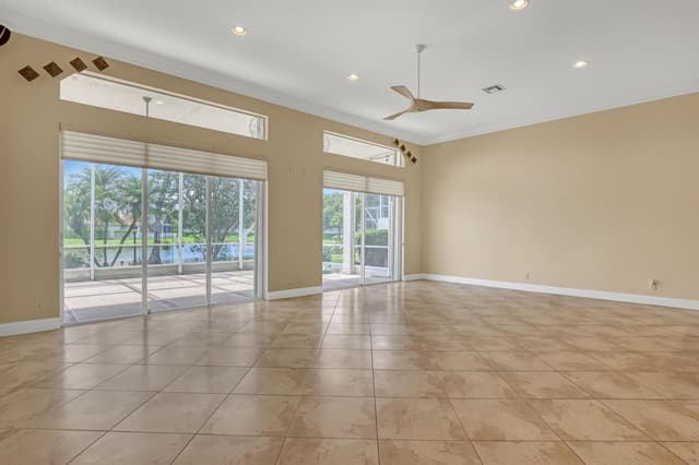 9974 Mantova Drive, Lake Worth FL 33467 - Lake Worth, FL - Photo 6