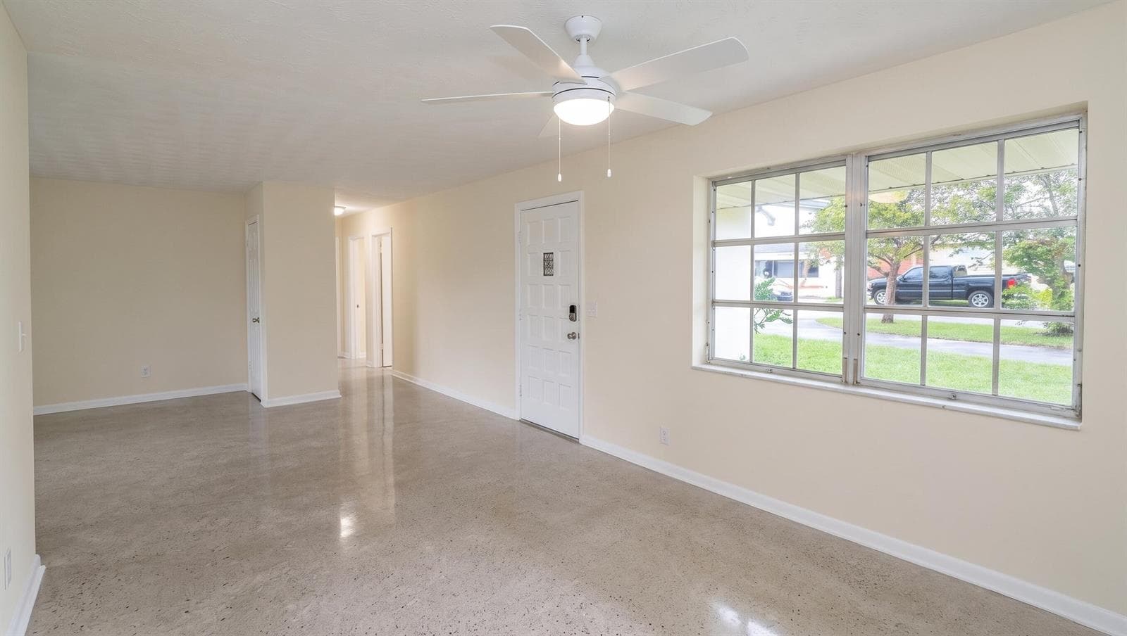 531 SW 11TH Avenue, Hallandale Beach FL 33009 - Hallandale Beach, FL - Photo 1