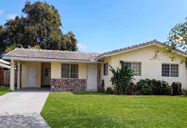 531 SW 11TH Avenue, Hallandale Beach FL 33009 - Hallandale Beach, FL - Photo 4