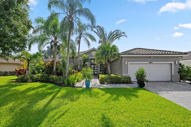 4841 Exeter Estate Lane, Lake Worth FL 33449 - Lake Worth, FL - Photo 2