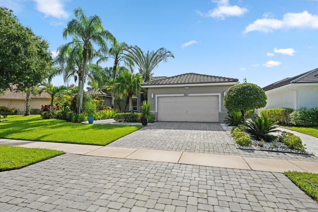 4841 Exeter Estate Lane, Lake Worth FL 33449 - Lake Worth, FL - Photo 3
