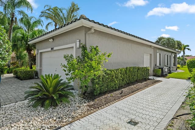 4841 Exeter Estate Lane, Lake Worth FL 33449 - Lake Worth, FL - Photo 4