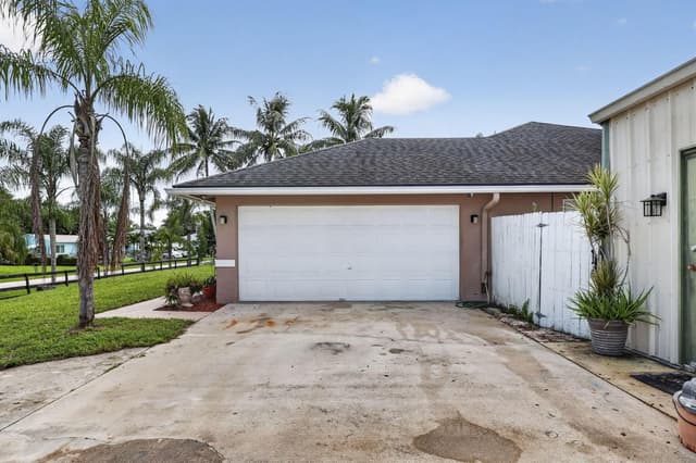 10920 Barn Road, Lake Worth FL 33449 - Lake Worth, FL - Photo 6