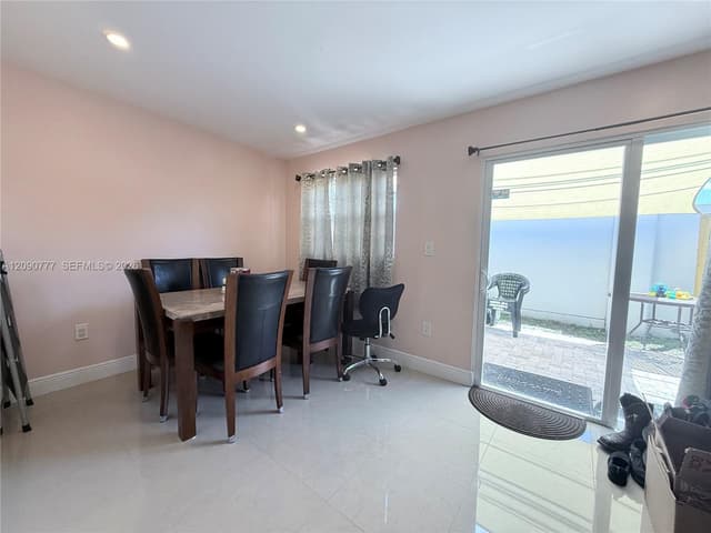 1878 NW 45th Ct, Tamarac FL 33309 - Tamarac, FL - Photo 4