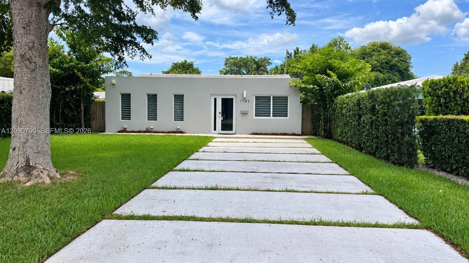 1782 NE 177th St, North Miami Beach FL 33162 - North Miami Beach, FL - Photo 1