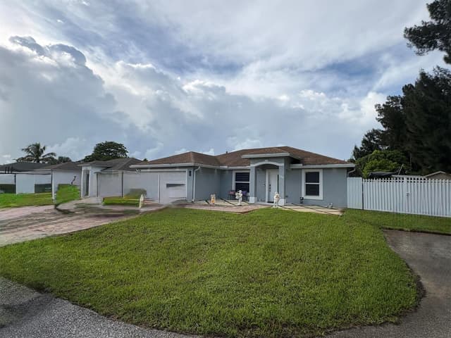 3941 TROPICAL Way, Palm Springs FL 33461 - Palm Springs, FL - Photo 2