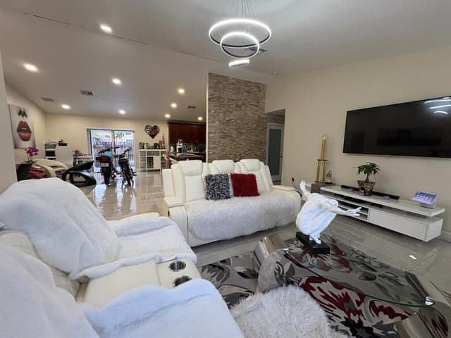 3941 TROPICAL Way, Palm Springs FL 33461 - Palm Springs, FL - Photo 7