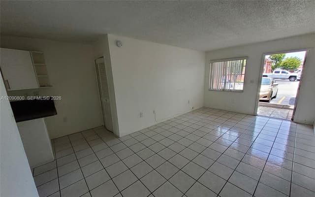 5810 W 18th Ln # 101, Hialeah FL 33012 - Hialeah, FL - Photo 4