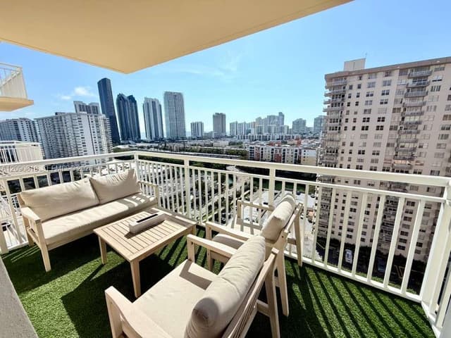 251 174th St # 1712, Sunny Isles Beach FL 33160 - Sunny Isles Beach, FL - Photo 2