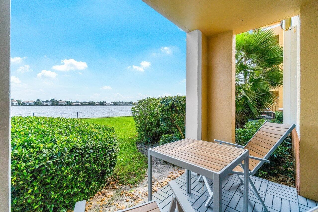 180 YACHT CLUB Way # 102, Hypoluxo FL 33462