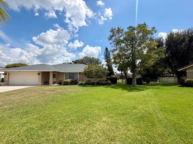 1835 Moonflower Circle, Wellington FL 33414 - Wellington, FL - Photo 2