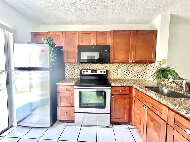 2575 SW 27th Ave # 509, Miami FL 33133 - Miami, FL - Photo 4