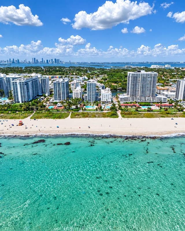 2457 Collins Ave # 202, Miami Beach FL 33140 - Miami Beach, FL - Photo 2