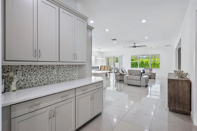 8604 Dumford Lane, Lake Worth FL 33467 - Lake Worth, FL - Photo 6