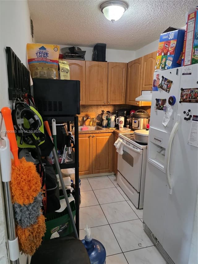 2565 W 56th St # 206, Hialeah FL 33016 - Hialeah, FL - Photo 5