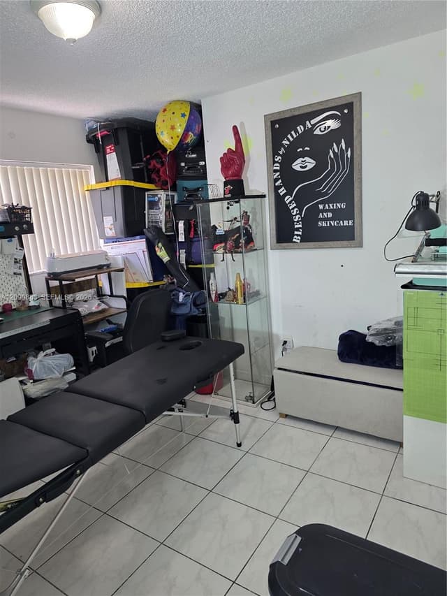 2565 W 56th St # 206, Hialeah FL 33016 - Hialeah, FL - Photo 4