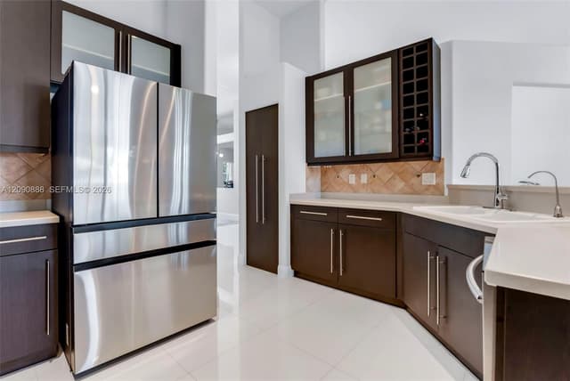 1654 Bunting Ln, Weston FL 33327 - Weston, FL - Photo 6