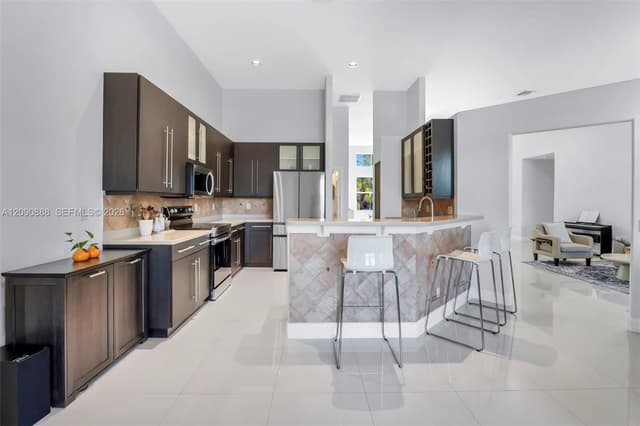 1654 Bunting Ln, Weston FL 33327 - Weston, FL - Photo 5