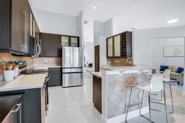 1654 Bunting Ln, Weston FL 33327 - Weston, FL - Photo 4