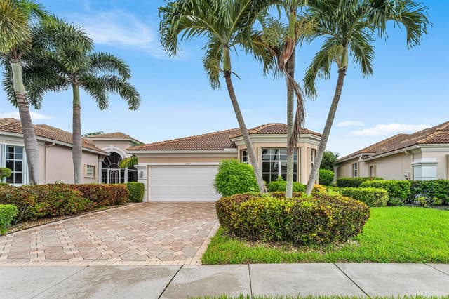 6947 FAIRWAY LAKES Drive, Boynton Beach FL 33472 - Boynton Beach, FL - Photo 2