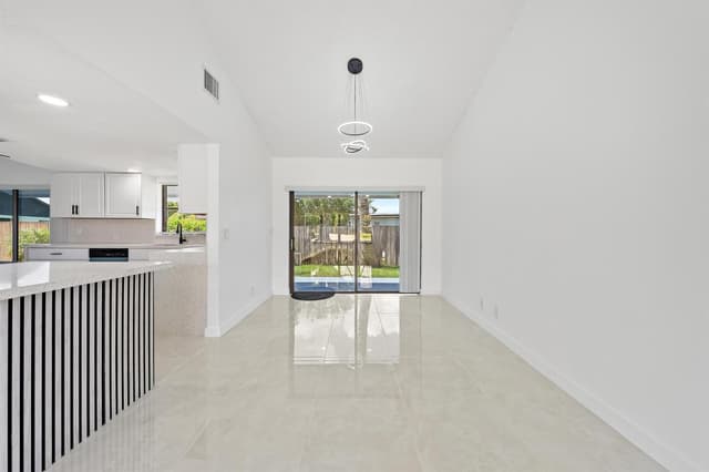 1633 WOODS BEND Road, West Palm Beach FL 33406 - West Palm Beach, FL - Photo 6