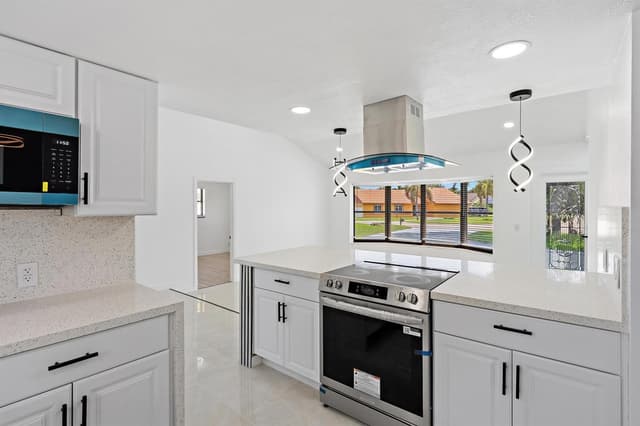 1633 WOODS BEND Road, West Palm Beach FL 33406 - West Palm Beach, FL - Photo 7