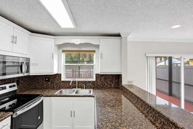 3367 Bonito Ln, Margate FL 33063 - Margate, FL - Photo 6