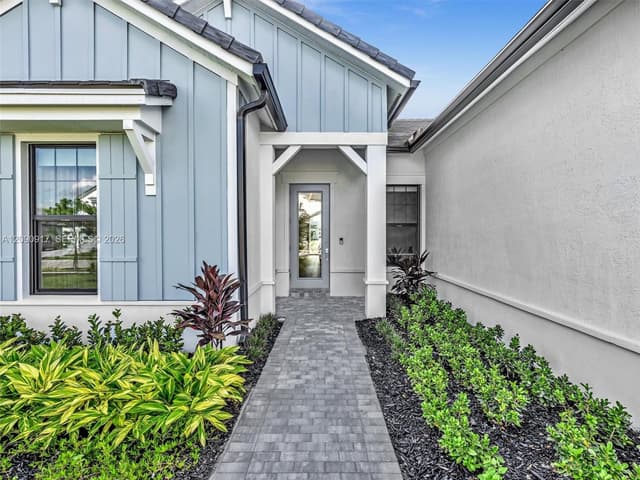 4969 Naugle Way, Davie FL 33328 - Davie, FL - Photo 3