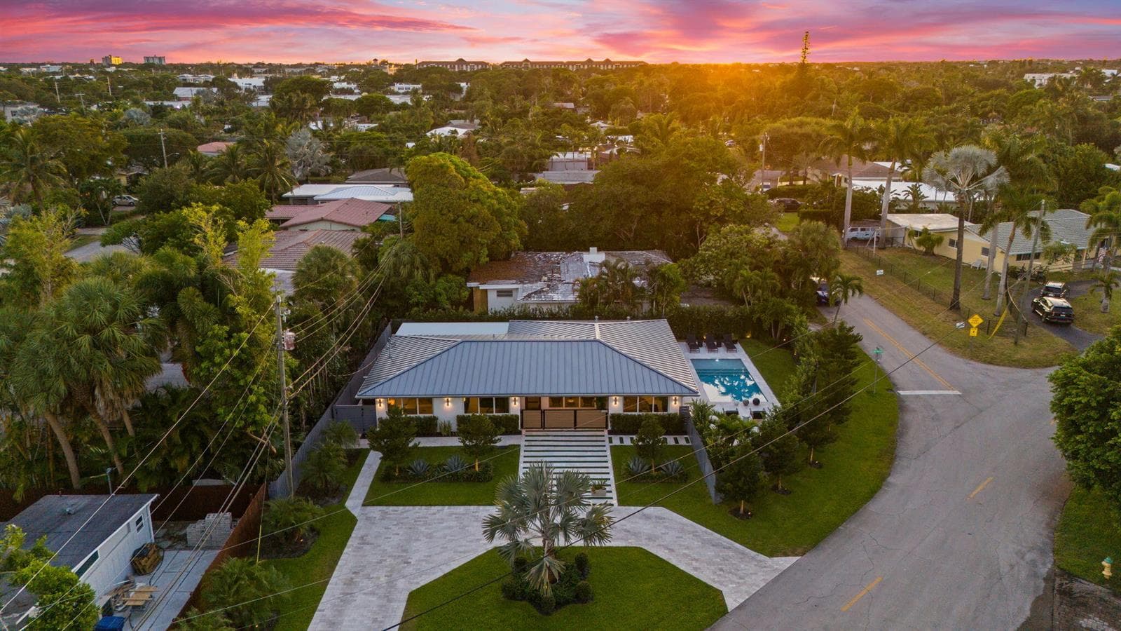 2000 CORAL GARDENS Drive, Wilton Manors FL 33306
