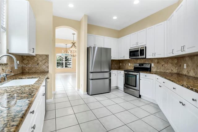8795 Via Tuscany Dr, Boynton Beach FL 33472 - Boynton Beach, FL - Photo 7
