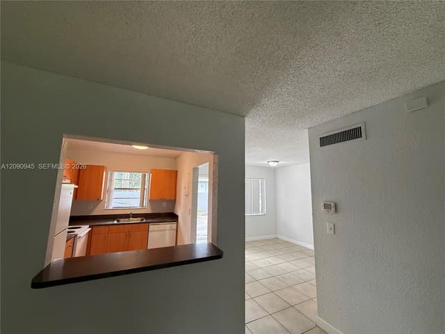 4865 NW 9th Dr # 4865, Plantation FL 33317 - Plantation, FL - Photo 4