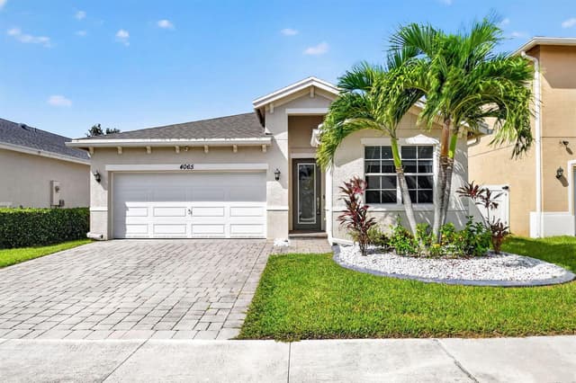 4065 Tomoka Drive, Lake Worth FL 33462 - Lake Worth, FL - Photo 2