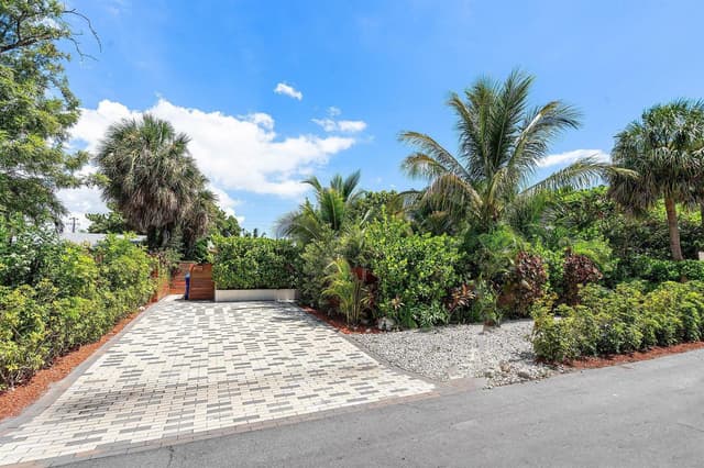2041 NE 30th Street, Fort Lauderdale FL 33306 - Fort Lauderdale, FL - Photo 2