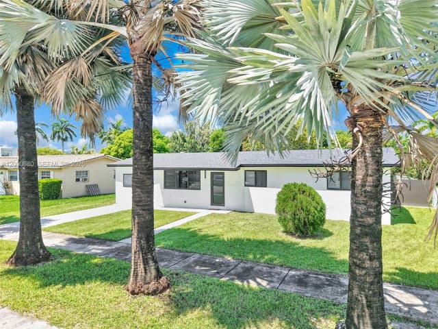 51 NW 161st St, Miami FL 33169 - Miami, FL - Photo 2
