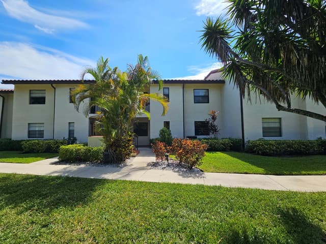 21815 Arriba Real # 12e, Boca Raton FL 33433 - Boca Raton, FL - Photo 2