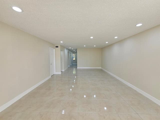 21815 Arriba Real # 12e, Boca Raton FL 33433 - Boca Raton, FL - Photo 7