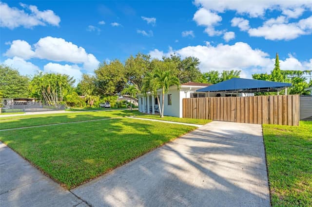 6891 SW 48th Ter, Miami FL 33155 - Miami, FL - Photo 2