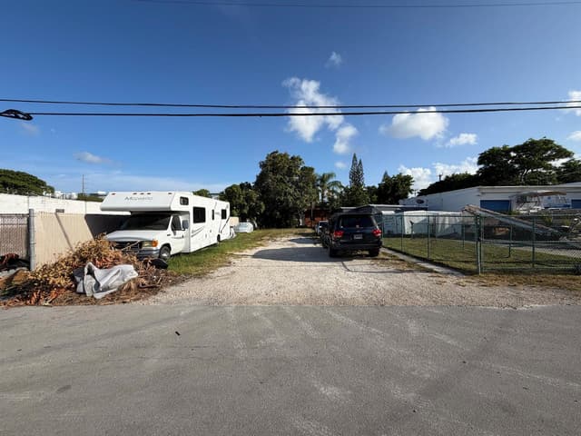 2136 COLLINS Court # 2, Hollywood FL 33020 - Hollywood, FL - Photo 2