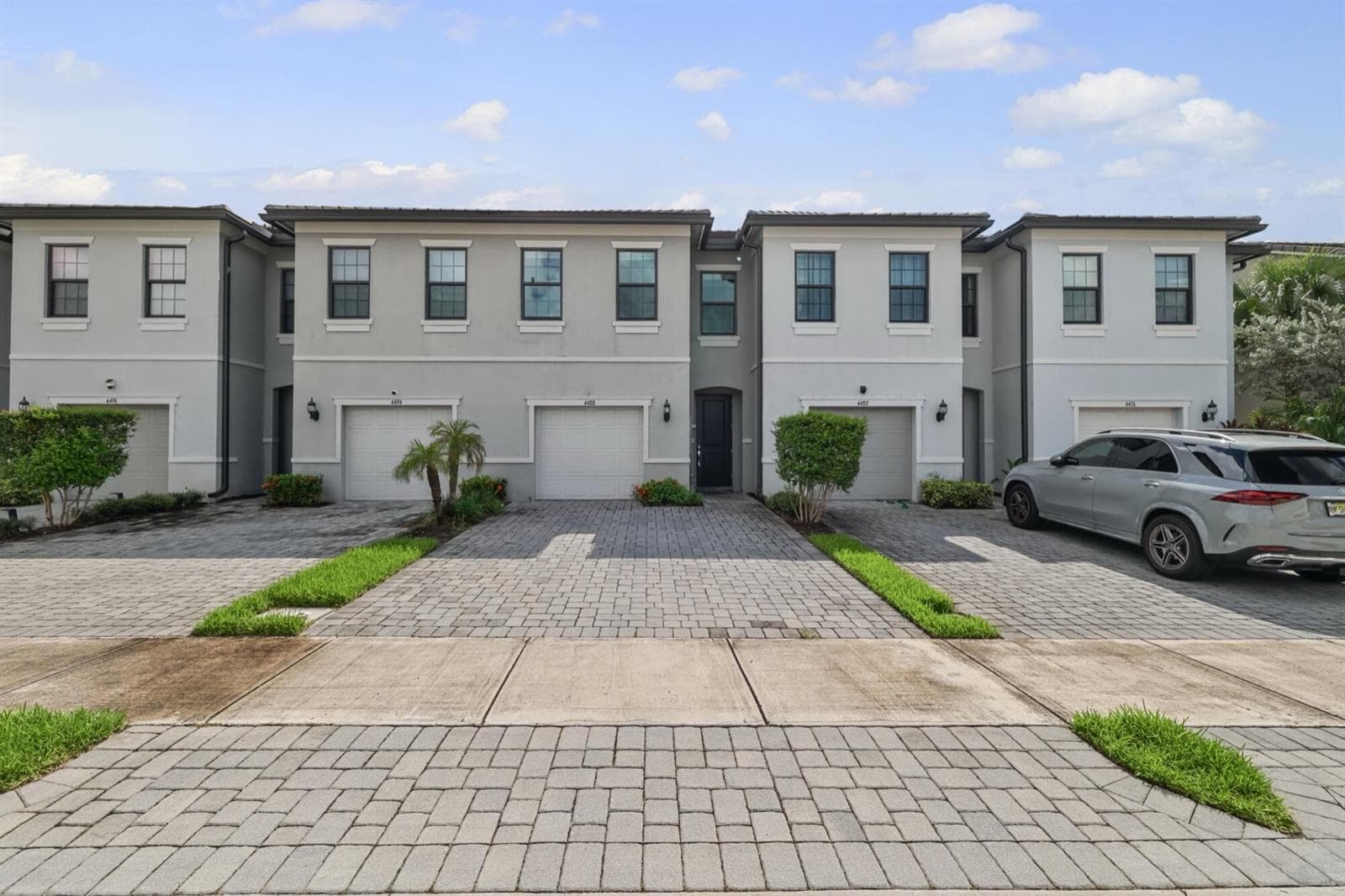 4488 Appleton Circle E, Oakland Park FL 33309