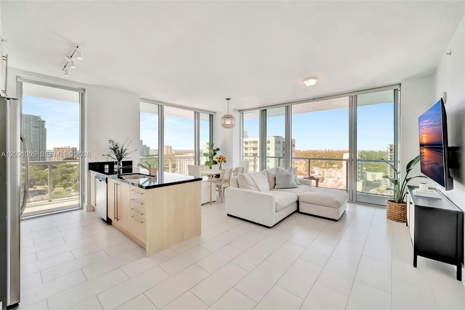 79 SW 12th St, Miami FL 33130