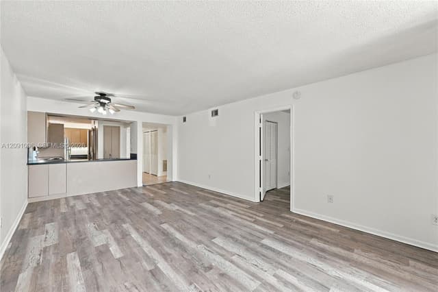 6800 Cypress Rd # 411, Plantation FL 33317 - Plantation, FL - Photo 4