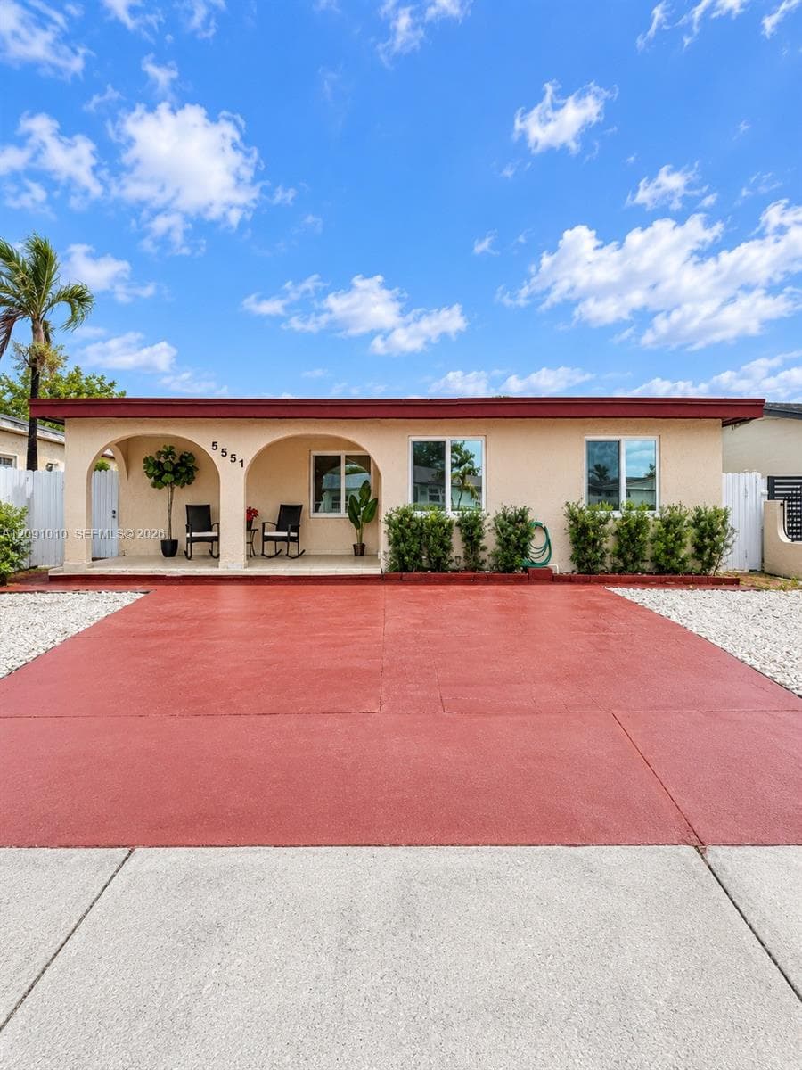 5551 E 4th Ave, Hialeah FL 33013