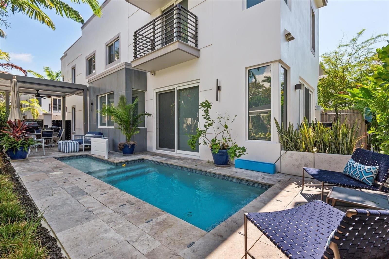 815 NE 17th Avenue # 5, Fort Lauderdale FL 33304 - Fort Lauderdale, FL - Photo 1