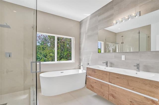 815 NE 17th Avenue # 5, Fort Lauderdale FL 33304 - Fort Lauderdale, FL - Photo 5