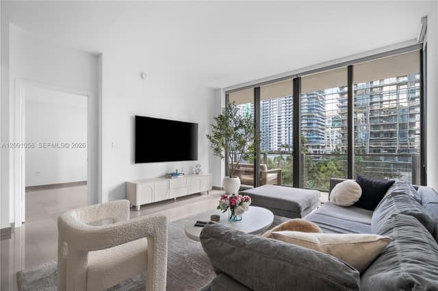 88 SW 7th St # 809, Miami FL 33130 - Miami, FL - Photo 2