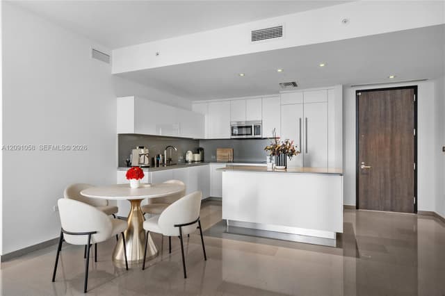 88 SW 7th St # 809, Miami FL 33130 - Miami, FL - Photo 6