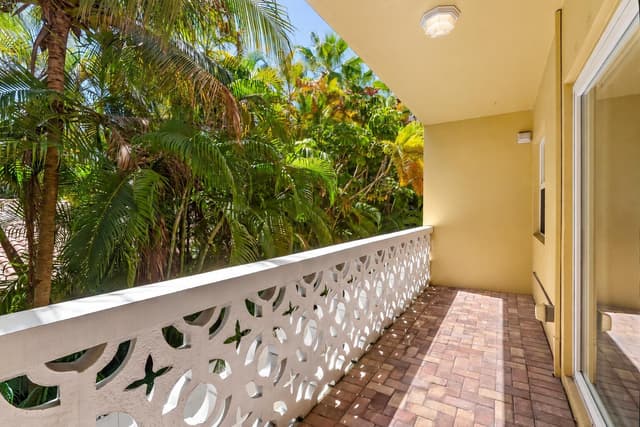 815 Middle River Drive # 202, Fort Lauderdale FL 33304 - Fort Lauderdale, FL - Photo 6