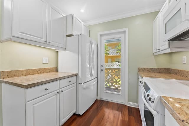 815 Middle River Drive # 202, Fort Lauderdale FL 33304 - Fort Lauderdale, FL - Photo 4