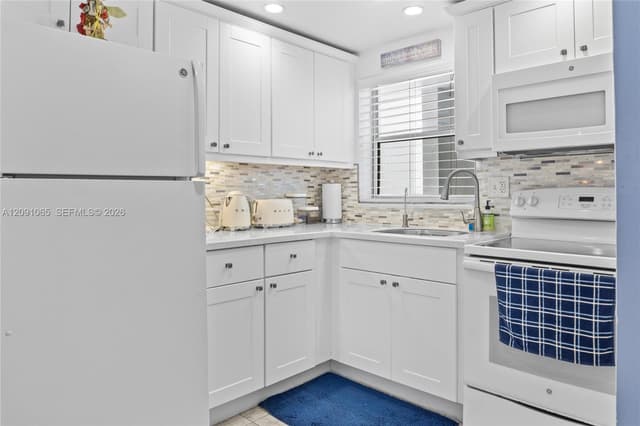 1720 Jefferson St # 407, Hollywood FL 33020 - Hollywood, FL - Photo 2